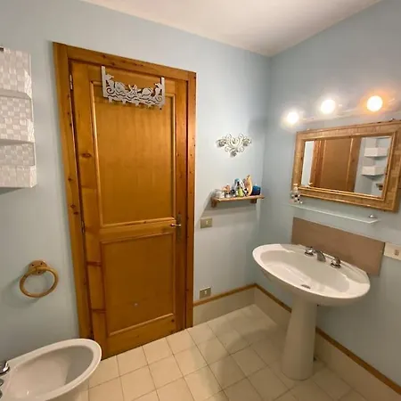 Casa Vacanze A Un Passo Dal Mare Apartmán *